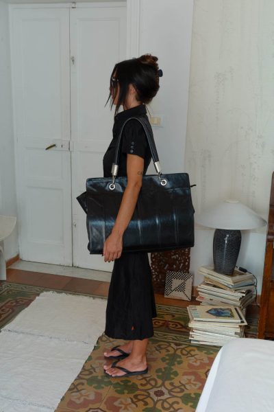 black-midi-skirt-party-outfit-styling-pyoma