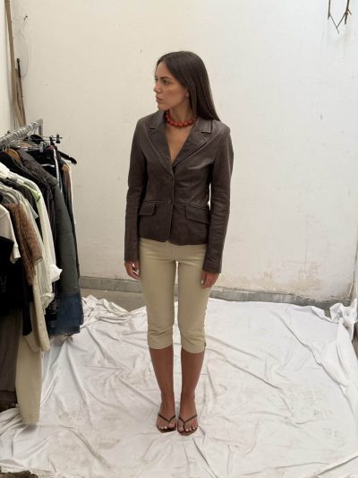 pyoma-versatile-beige-capris-mid-rise